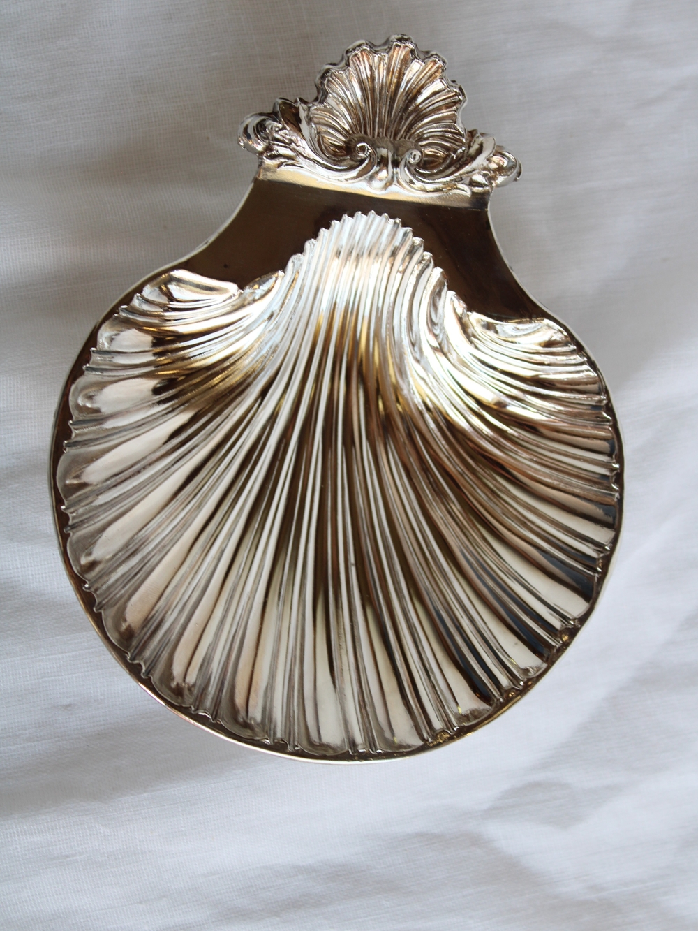Vintage Silver Shell-Shaped Decorative Dish